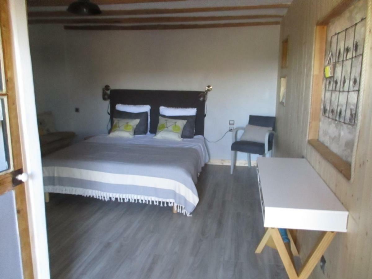 Bed and Breakfast La Grange Aux Hirondelles Sancoins Exterior foto